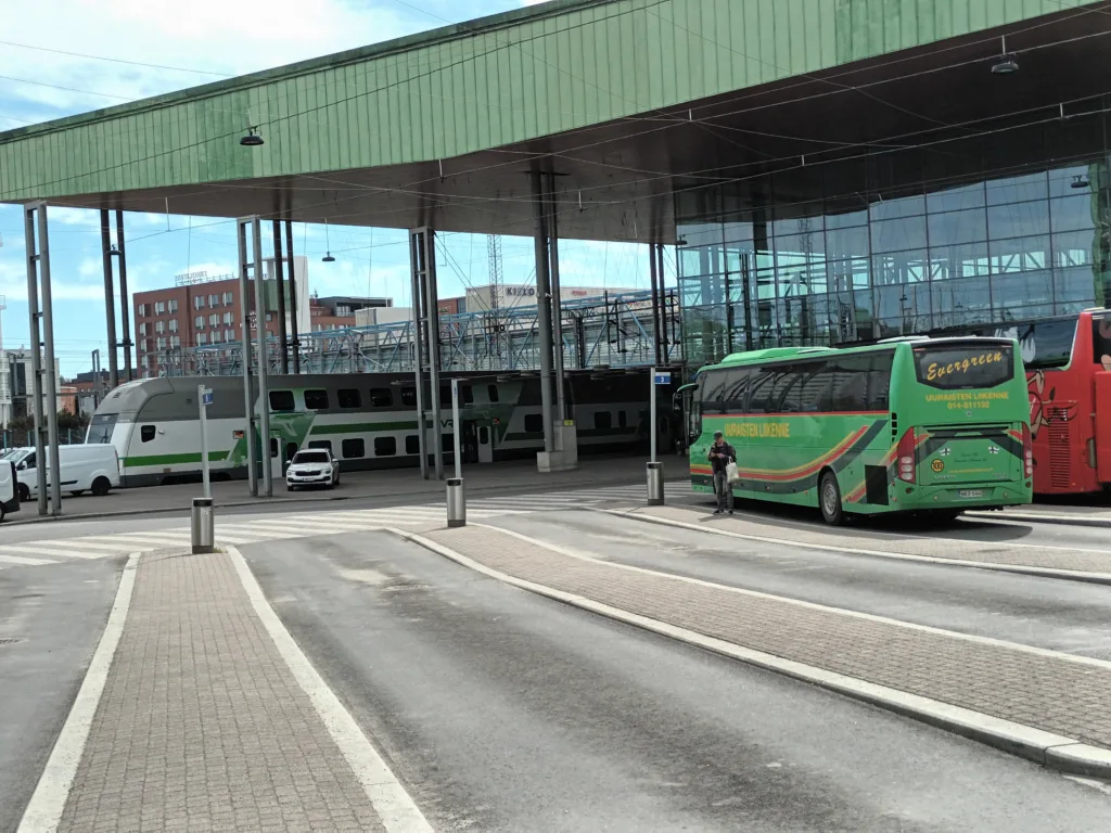 Bussimatka Kemistä Jyväskylään 3 Jyväskylän matkakeskus