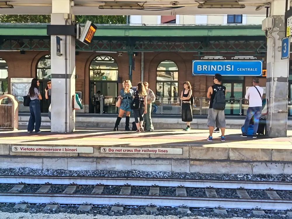 Matka 8.9.-1.10.2025 7 Brindisin rautatieaseman Etelä-Italiassa